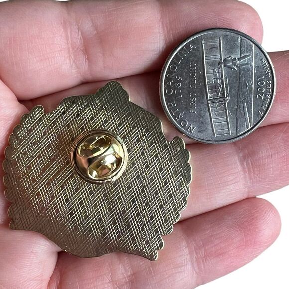 Cinnamoroll Academia Pink Bow Large Enamel Pin - Picture 3 of 7